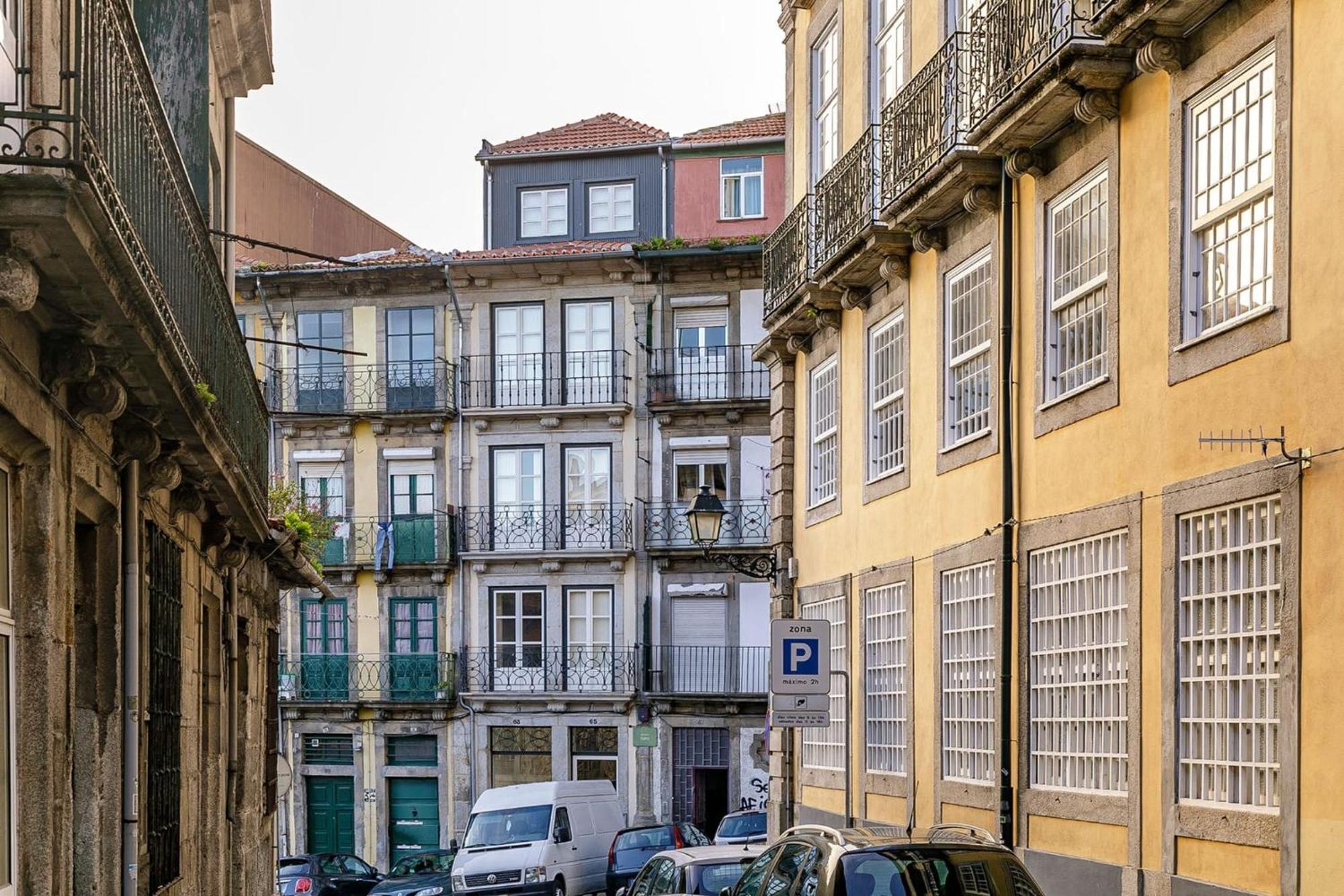 Door 65 - Historical Center Apartments Porto Exterior photo
