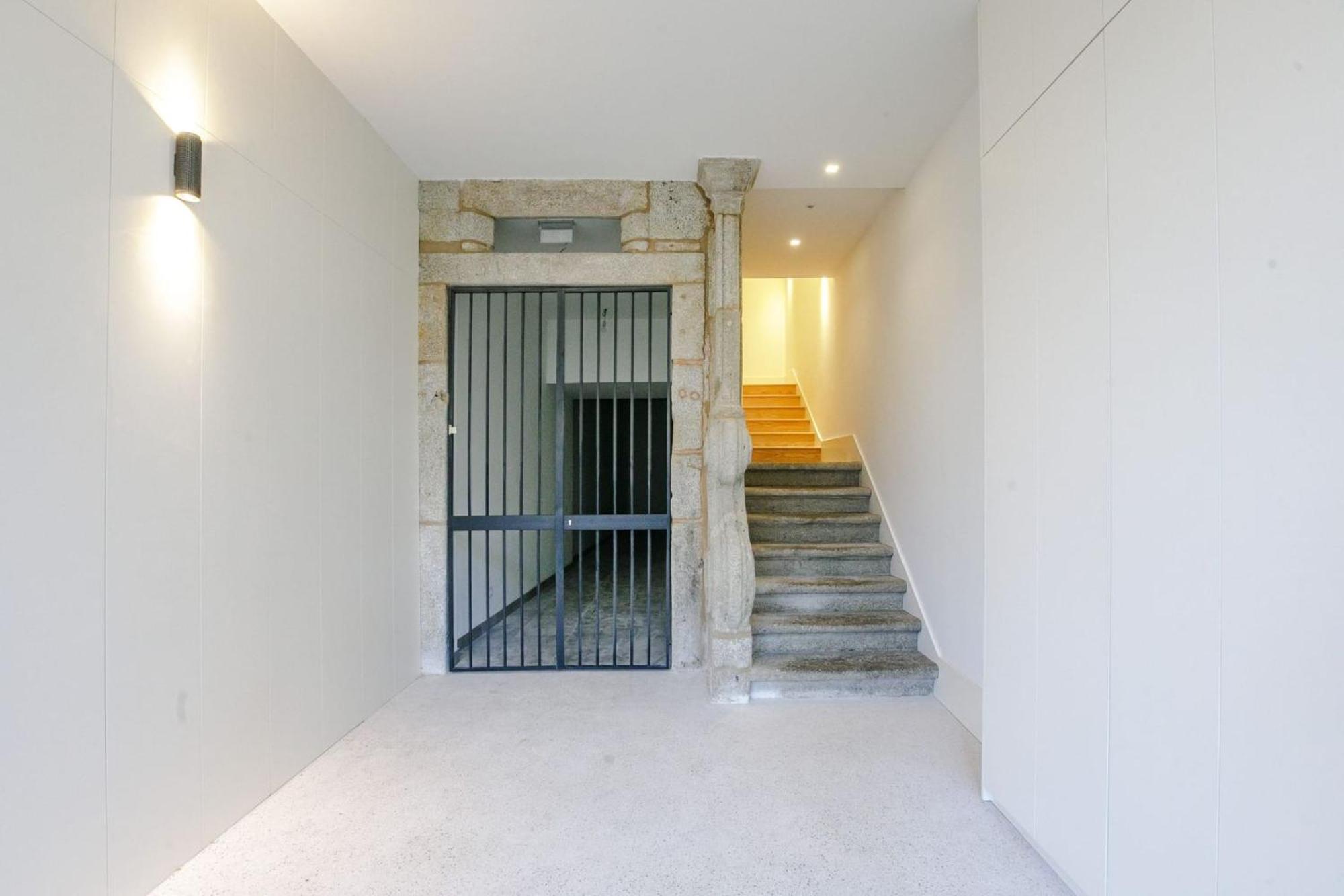 Door 65 - Historical Center Apartments Porto Exterior photo